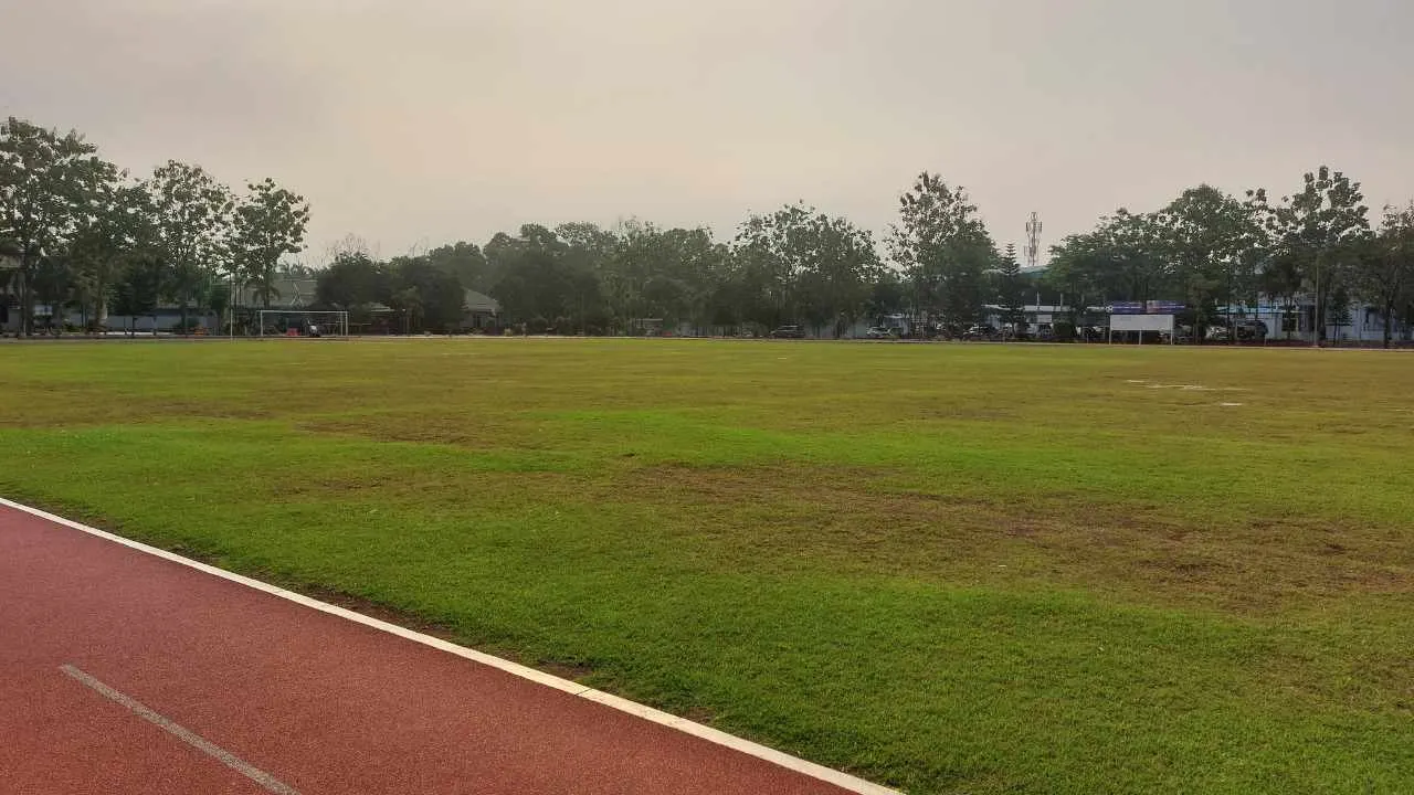 Lapangan dari sudut lintasan